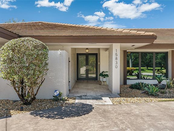 4th image of 15830 SW 82nd Ave
