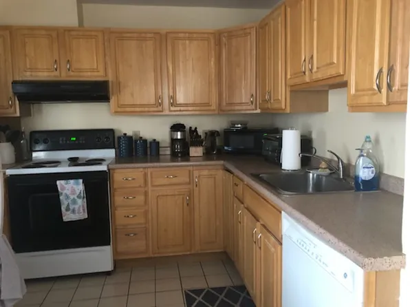 17 Elm Ct, Portsmouth, NH 03801