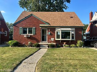 20415 Frazho St, Saint Clair Shores, MI 48081