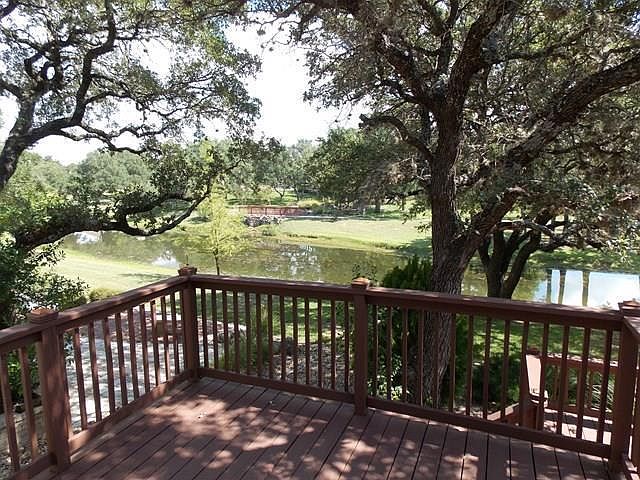 1st image of 104 W Creekview Dr