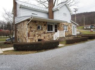 906 Carlee Ln, Altoona, PA 16601