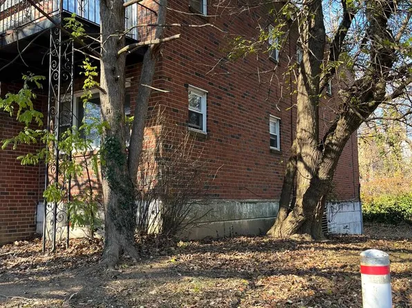 3939 Lankenau Ave, Philadelphia, PA 19131