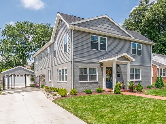2nd image of 2010 Griffith Pl E