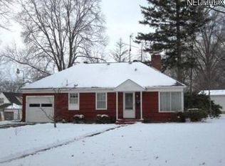 1545 Sunset Dr NE, Warren, OH