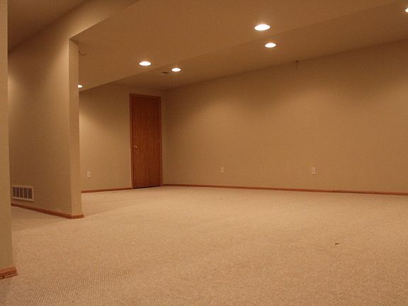 HUGE, open rec-room/family room in basement.