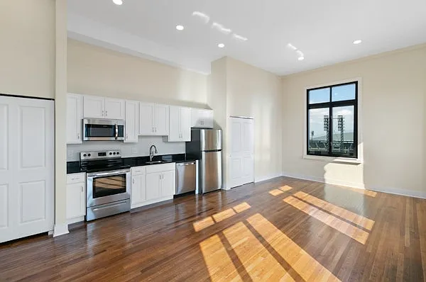 Fyfe Apartments