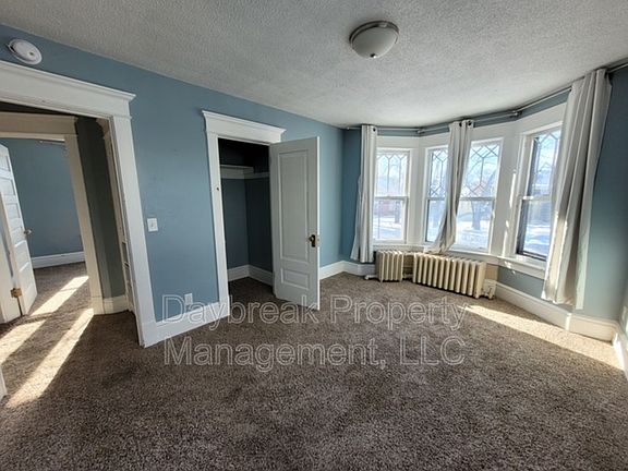 3rd image of 915 Broadway N APT 3