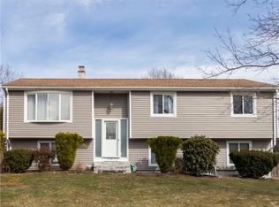 176 Mohawk Dr, Seekonk, MA 02771