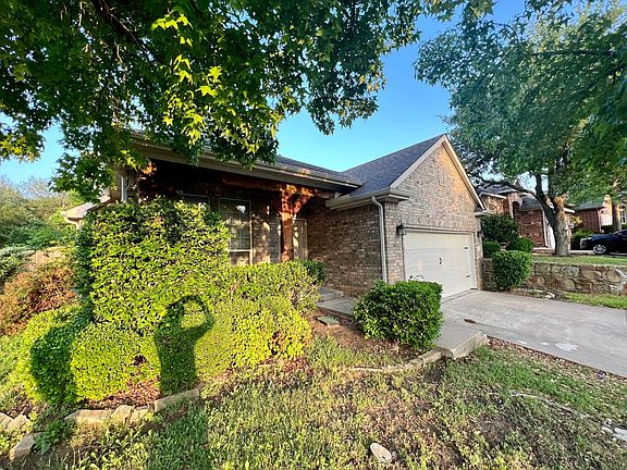 3rd image of 2700 Eganridge Ln