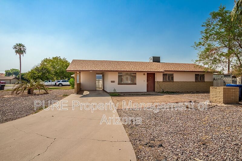 1st image of 444 E 10th Pl