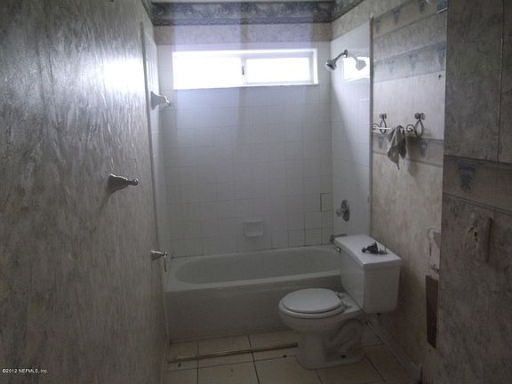 4th image of 8373 Wilson Blvd