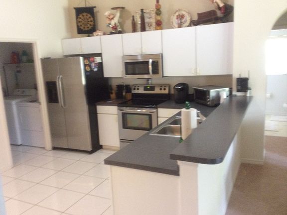 4th image of 2410 Braemar Dr