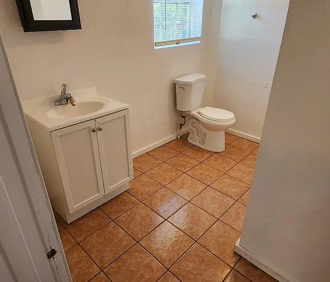 Downstairs full bath
