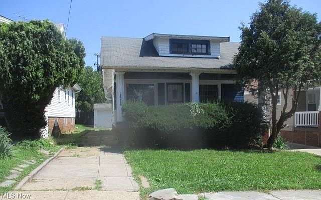 1st image of 3631 W 122nd St