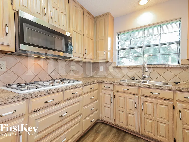5302 Deep Canyon Dr — Photo 7