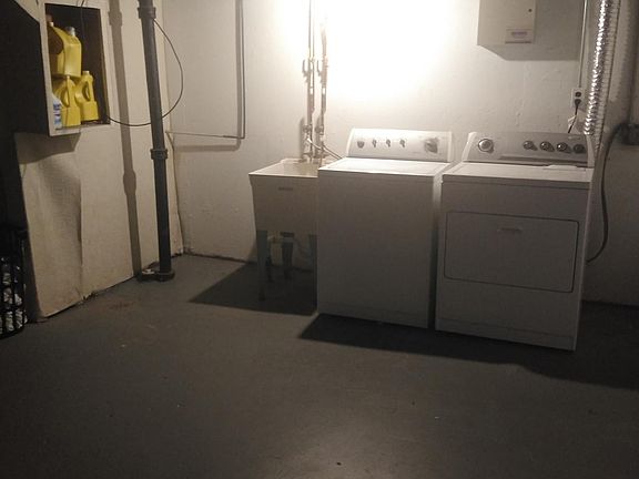 5th image of 23621 Jerome St