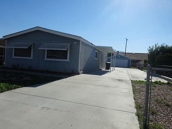 5th image of 215 Lori Ann St