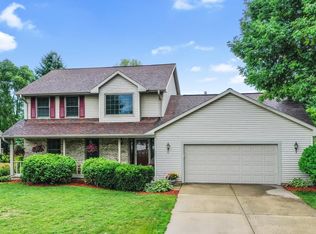 2671 Heartland Ter, Green Bay, WI 54313