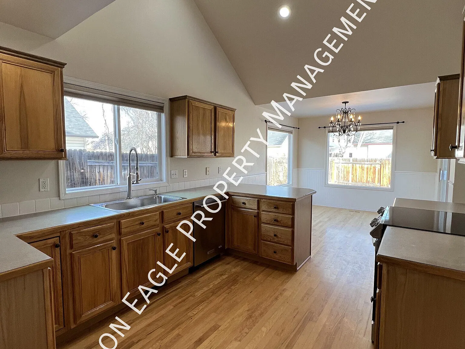 3 bed, 2.5 bath, 2112 sqft, $2,350 — Photo 3