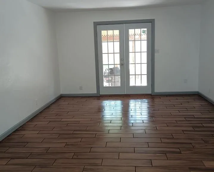 2906 Treasure Hills Blvd #C — Photo 3