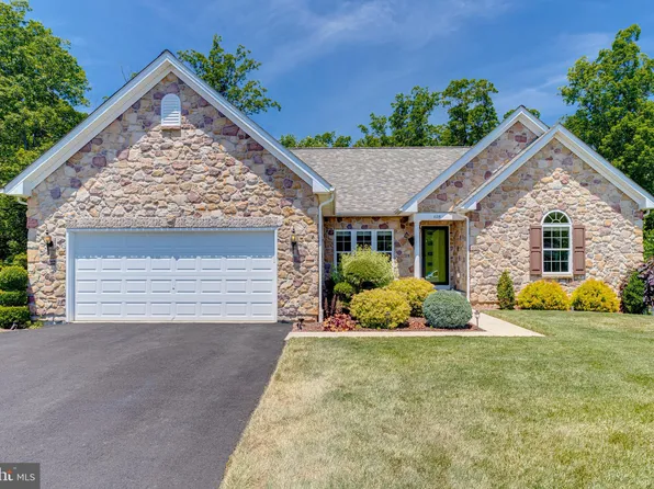 618 Misty Hill Dr, Delta, PA 17314