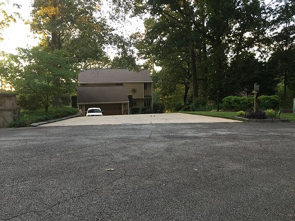 2nd image of 2728 Bruce Dr