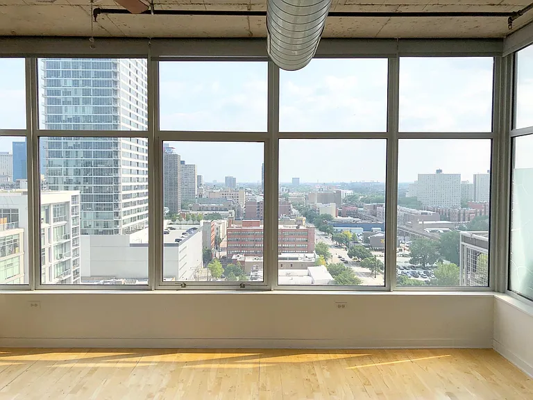 50 E 16th St #1407 — Photo 3