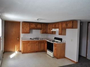 151 School St, Chicopee, MA 01013