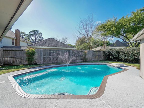 5th image of 7731 Stonesdale Dr