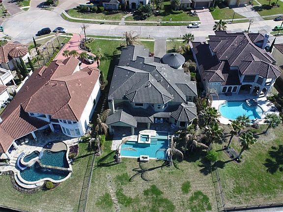 5th image of 2917 N Island Dr