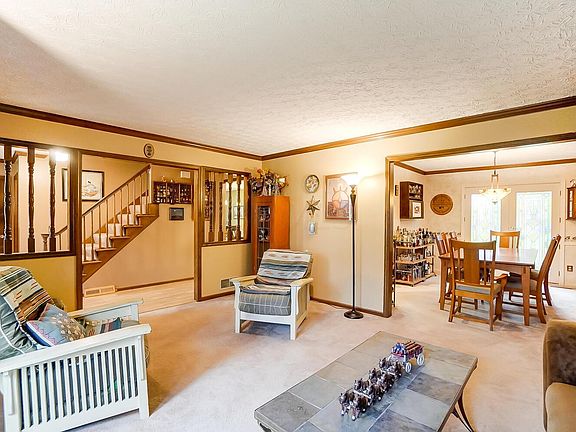 5th image of 125 Walcreek Dr