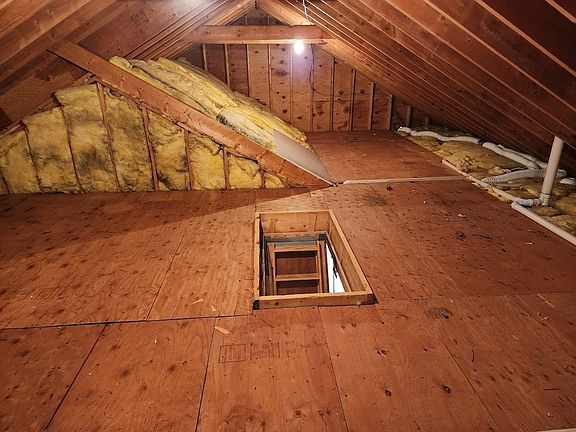 2nd image of 59 Ice House Ln