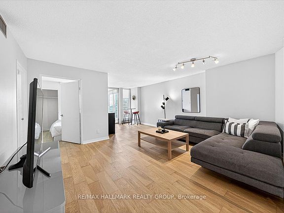 4th image of 55 Centre Ave #1506