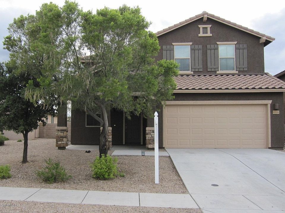1st image of 10442 S Cutting Horse Dr