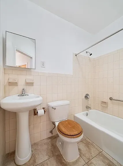 975 Madison St #1A — Photo 5