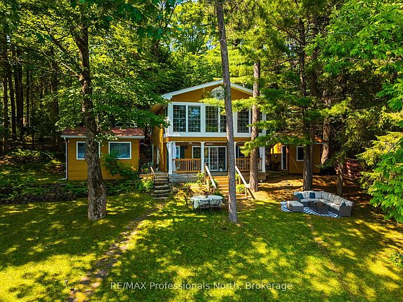 2nd image of 1461 S Portage Rd