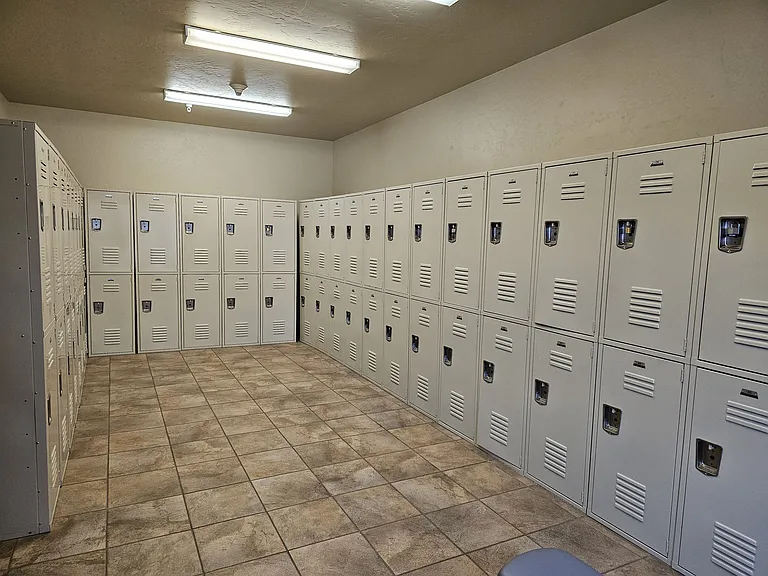 Legend Apartments — Photo 4