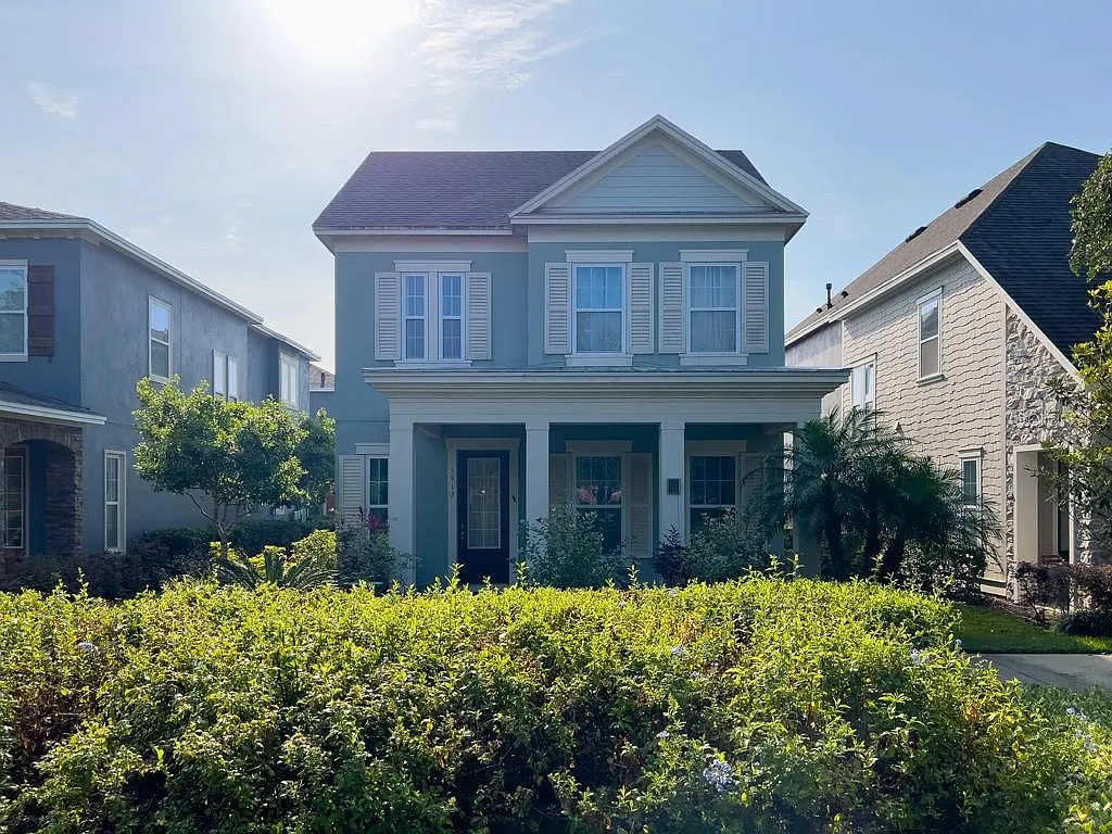 4 bed, 3.5 bath, 2432 sqft, $2,900 — Photo 1