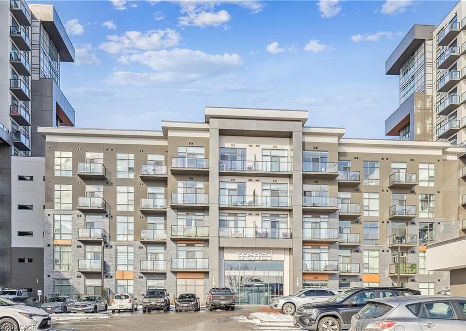 1st image of 450 Dundas St E #115