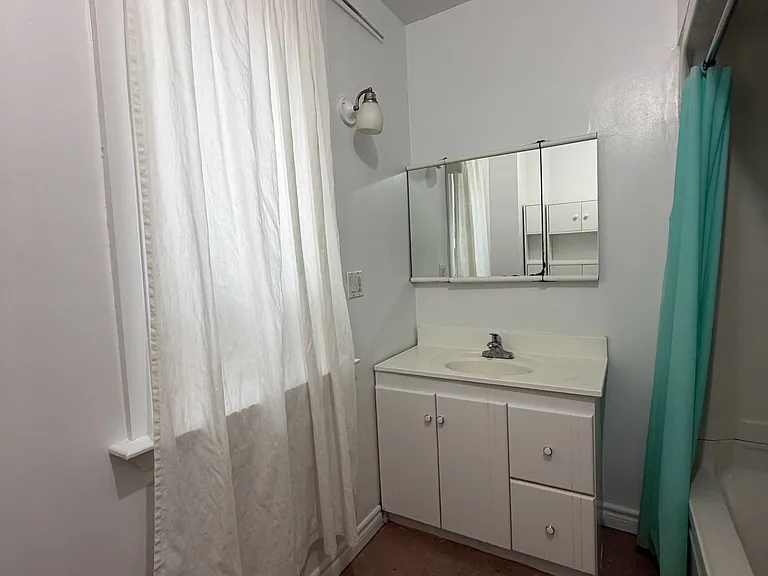 743 Euclid Ave #2 — Photo 8