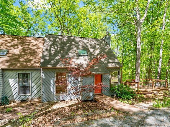 4th image of 158 Poplar St #A
