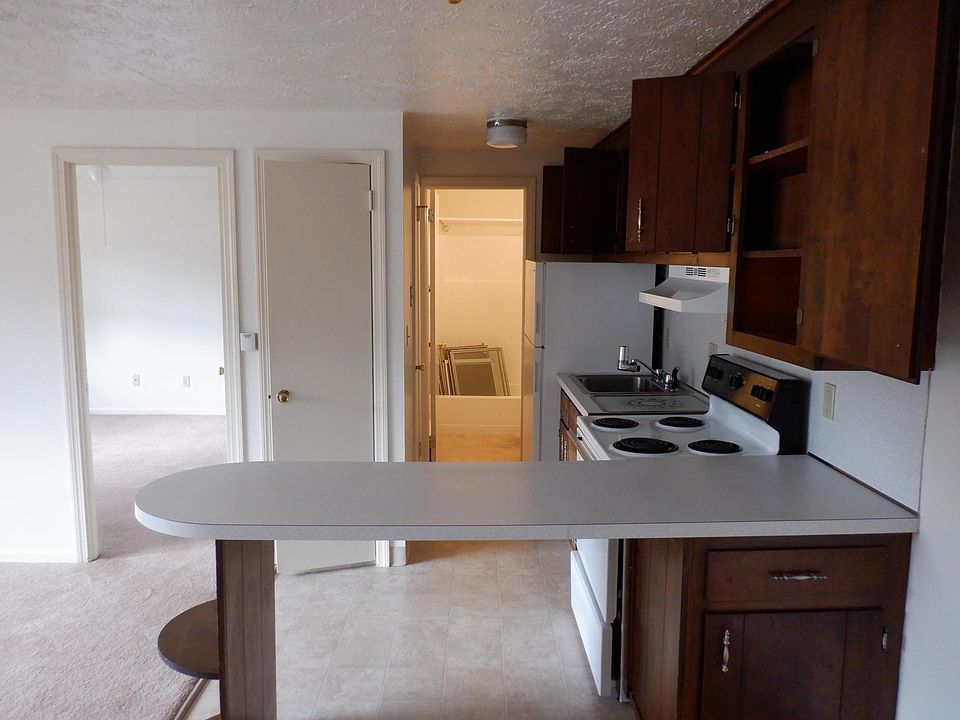 1st image of 89 Grove St APT 64