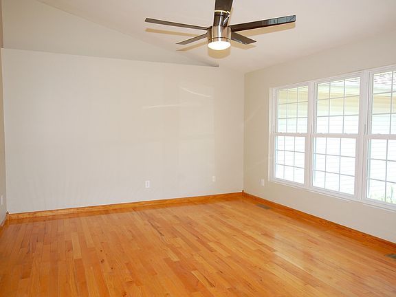 5th image of 4625 Hidden Creek Ln