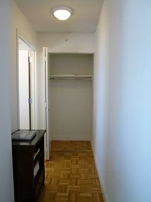 4th image of 1500 Lexington Ave APT 7q