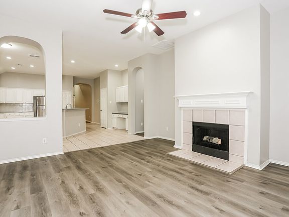 5th image of 4617 Seneca Dr