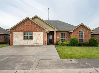 2202 Kaitlyn Cir, Caddo Mills, TX 75135