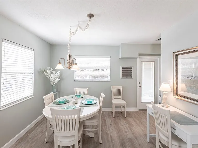 6020 Midnight Pass Rd #11 — Photo 12