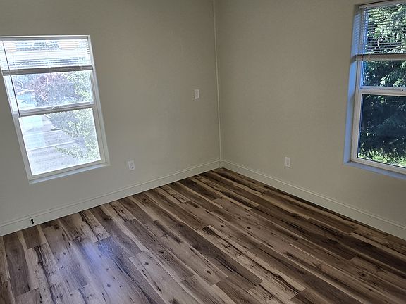 5th image of 857 NW Tyler Ave #0