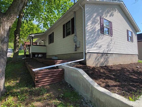 3rd image of 133 Boyd Ave