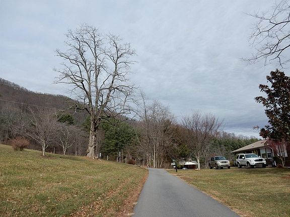 5th image of 35 Lanning Dr